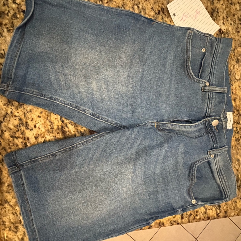 Lindbergh designer Blue Jean Shorts with Distressed Look and Natural Fading L/34